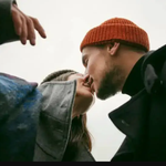 How to conquer and fall in love with a mature man older than me How to conquer and fall in love with a mature man older than me