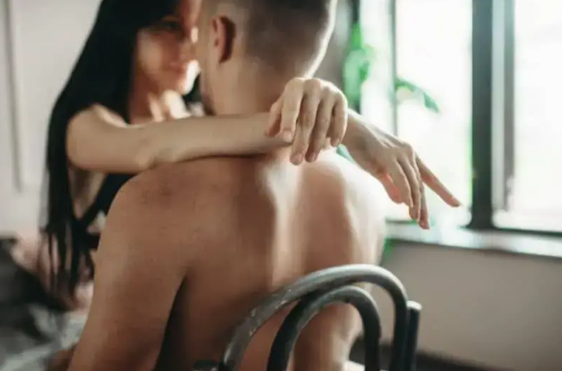 How to make a womanizing man fall in love and treat and make him change