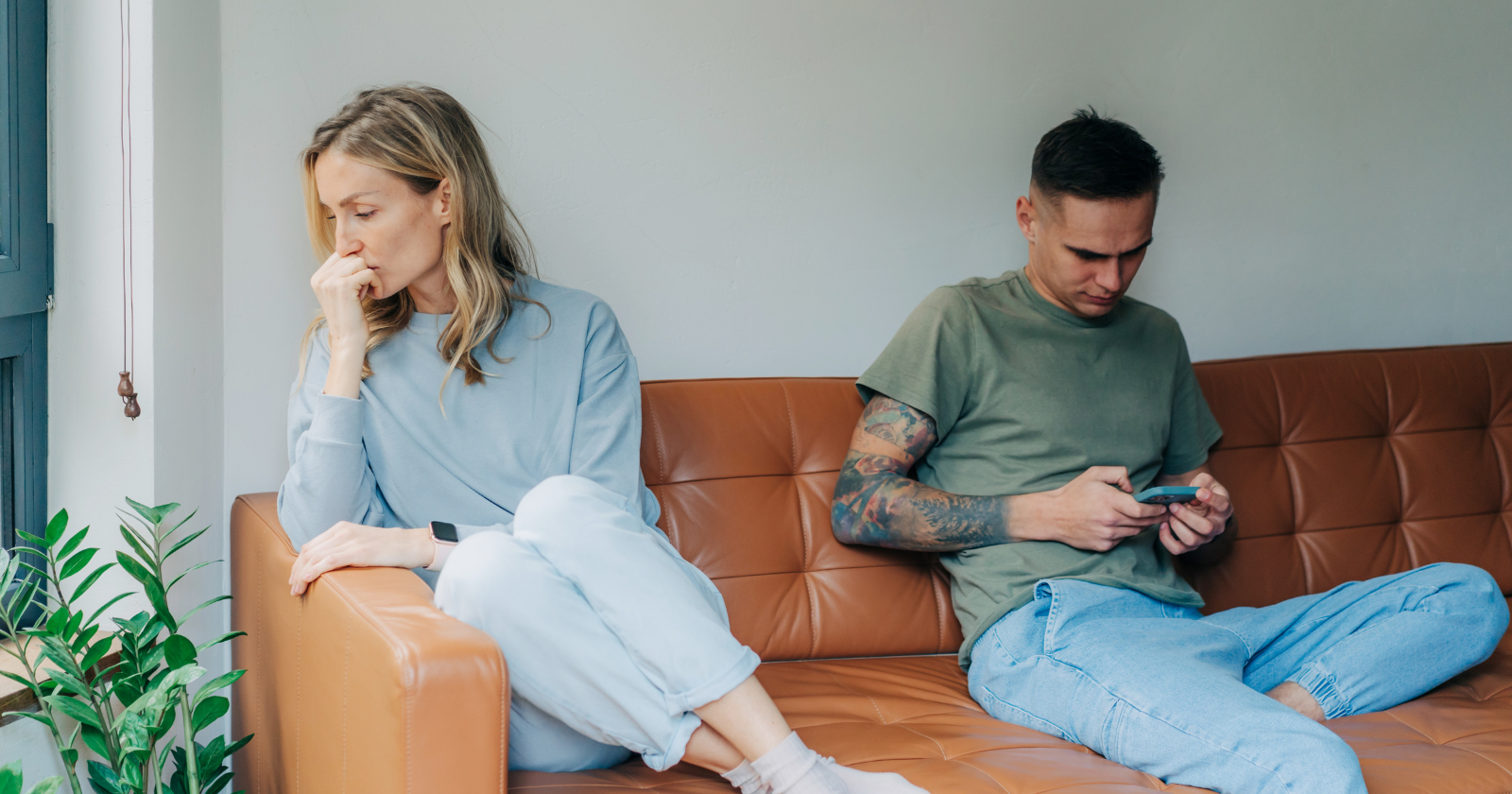 My partner talks a lot about his ex, what does it mean? Is it normal for you to have contact with your ex or is she still in love? My partner talks a lot about his ex, what does it mean? Is it normal for you to have contact with your ex or is she still in love?